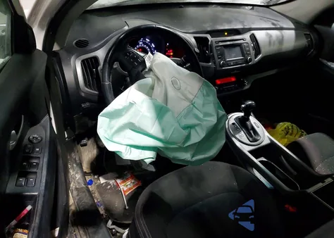 2015 Kia Sportage Ex z USA, uszkodzony, nr VIN KNDPCCAC0F7749557